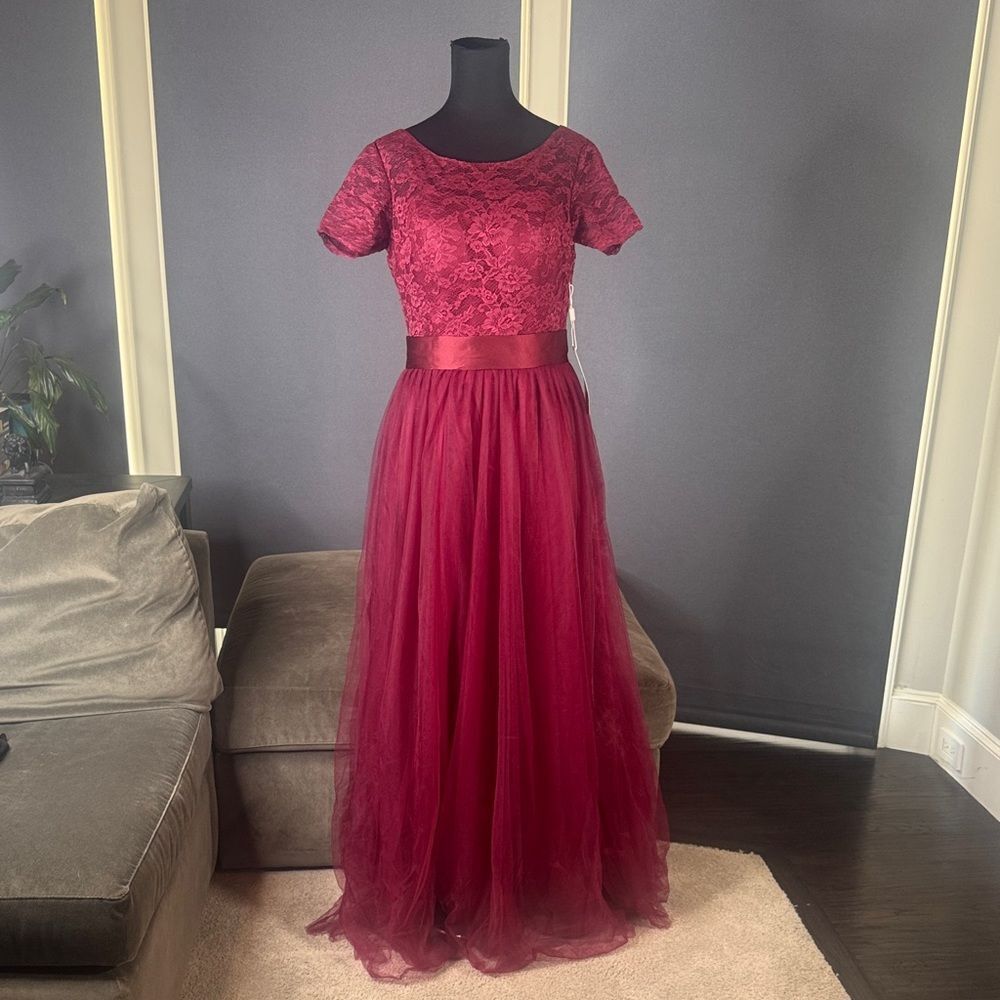 Women’s Full Length Burgundy Prom Bridesmaid Dress Short Sleeve Zip Back Size 10
